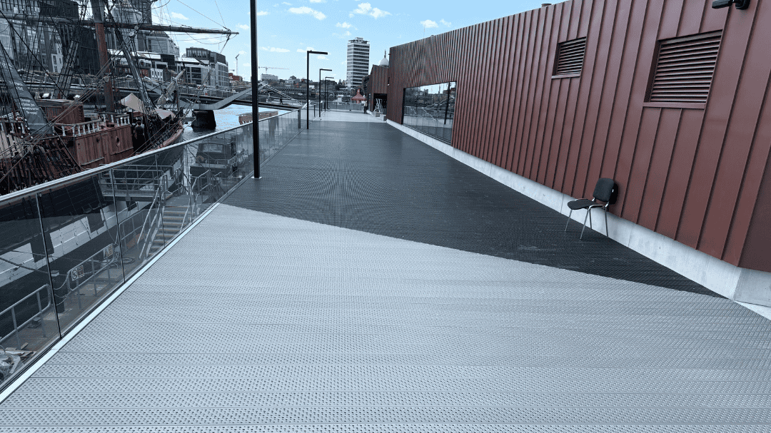 City Quay Boardwalk: Anti-Slip Aluminium Flooring by Graepels
