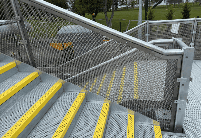 colour nosing on step