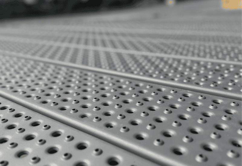 colour nosing on step