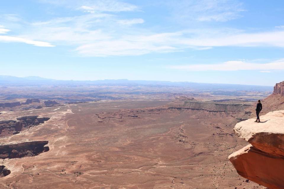 Utah National Parks Road Trip – The Perfect Itinerary A view from Island in the Sky in Canyonlands National Park