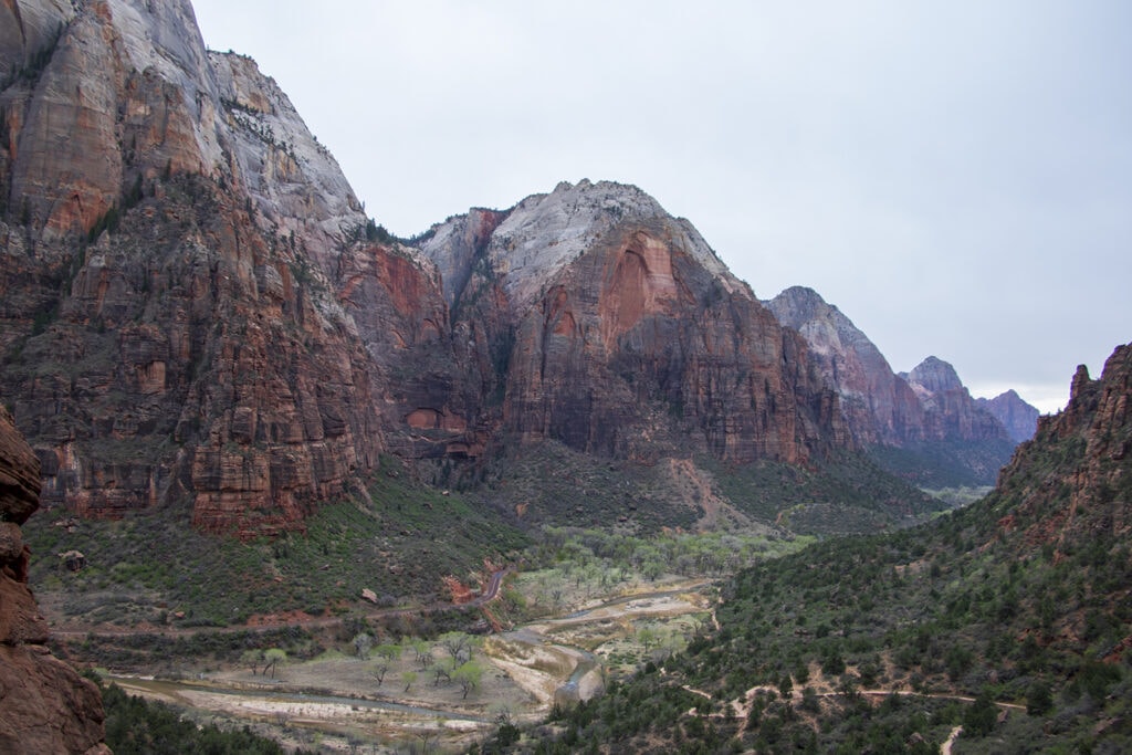 Your Epic 1 to 5 day Zion National Park Itinerary Awaits Zion National Park's easy hikes