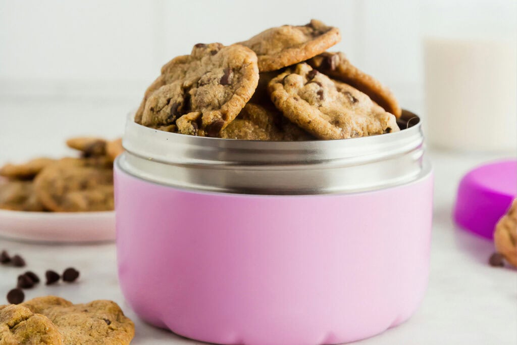 The Best Road Trip Snacks For Families (Healthy,Easy, & Mess-Free) Homemade cookies packaged up for a road trip.