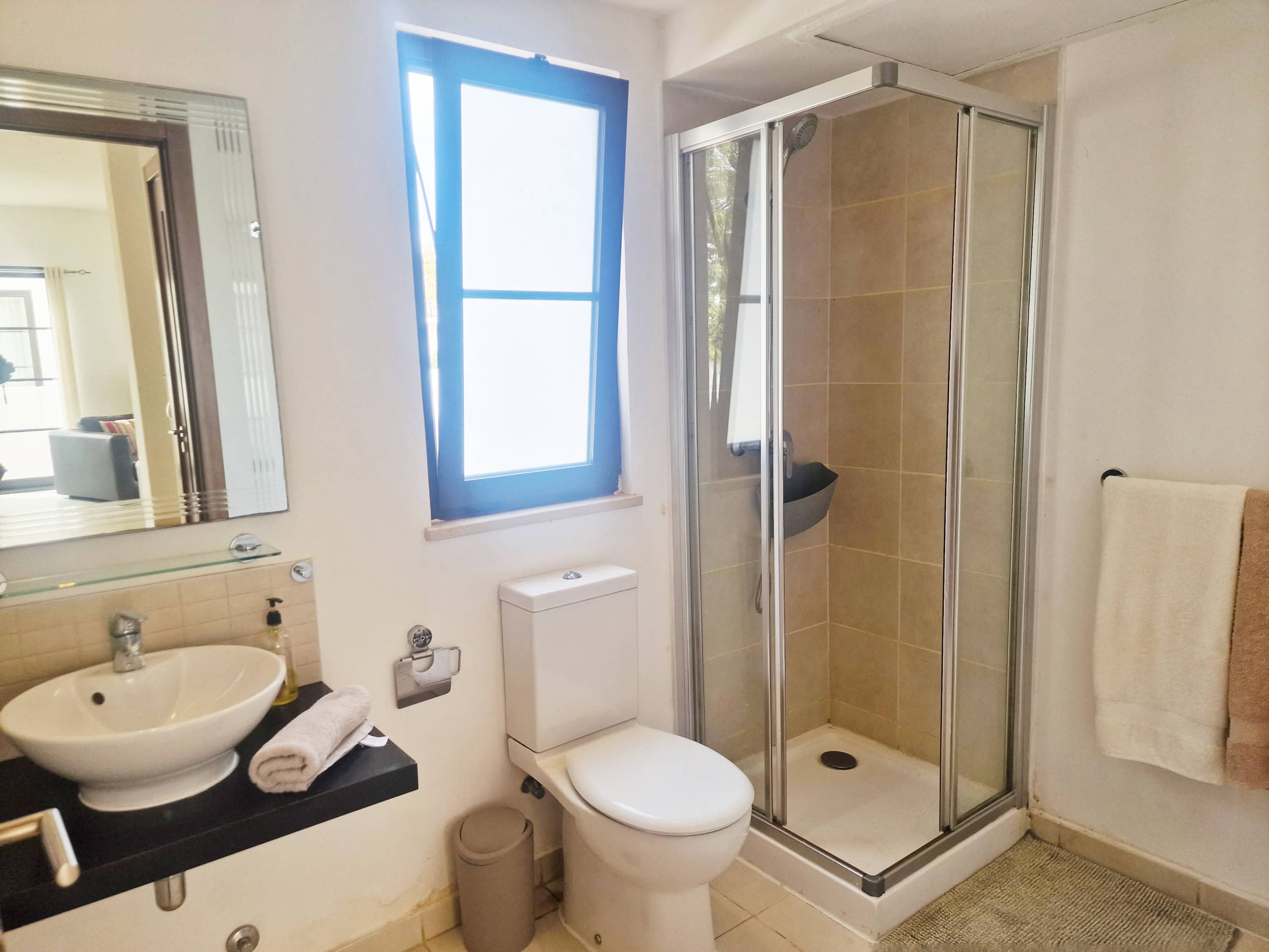 Shower room. Detached Corner Plot 3 Bedroom Villa: Melia Tortuga, Sal, Cabo Verde. casa Verde Homes LDA