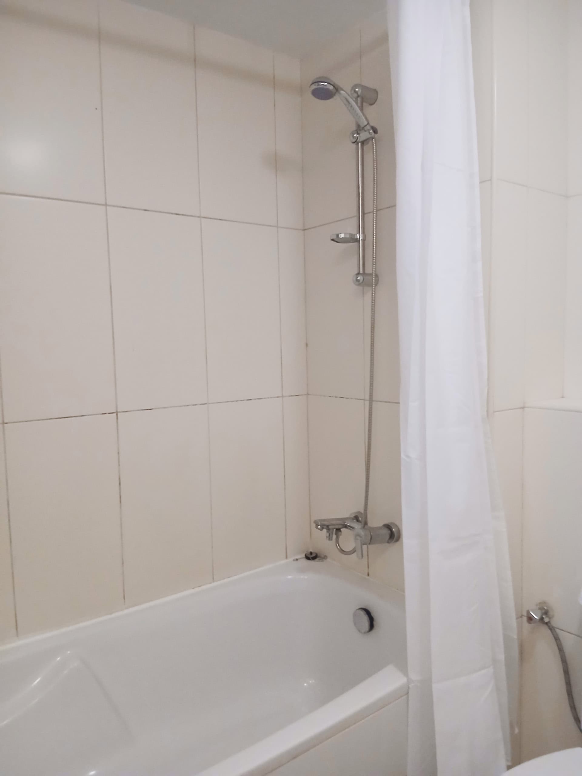 Bathroom 2 - STUNNING 2 BEDROOM TOWNHOUSE