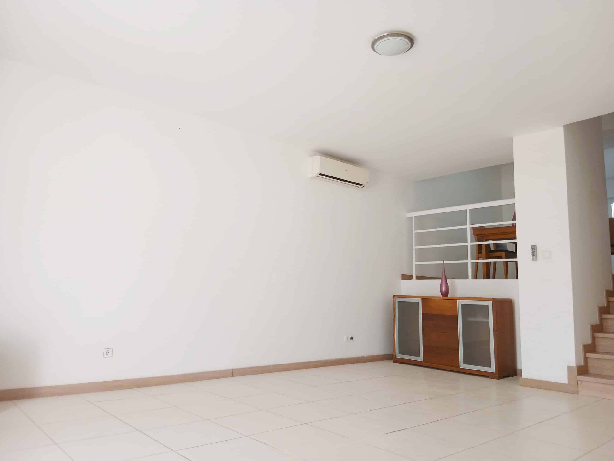 Living Area - STUNNING 2 BEDROOM TOWNHOUSE