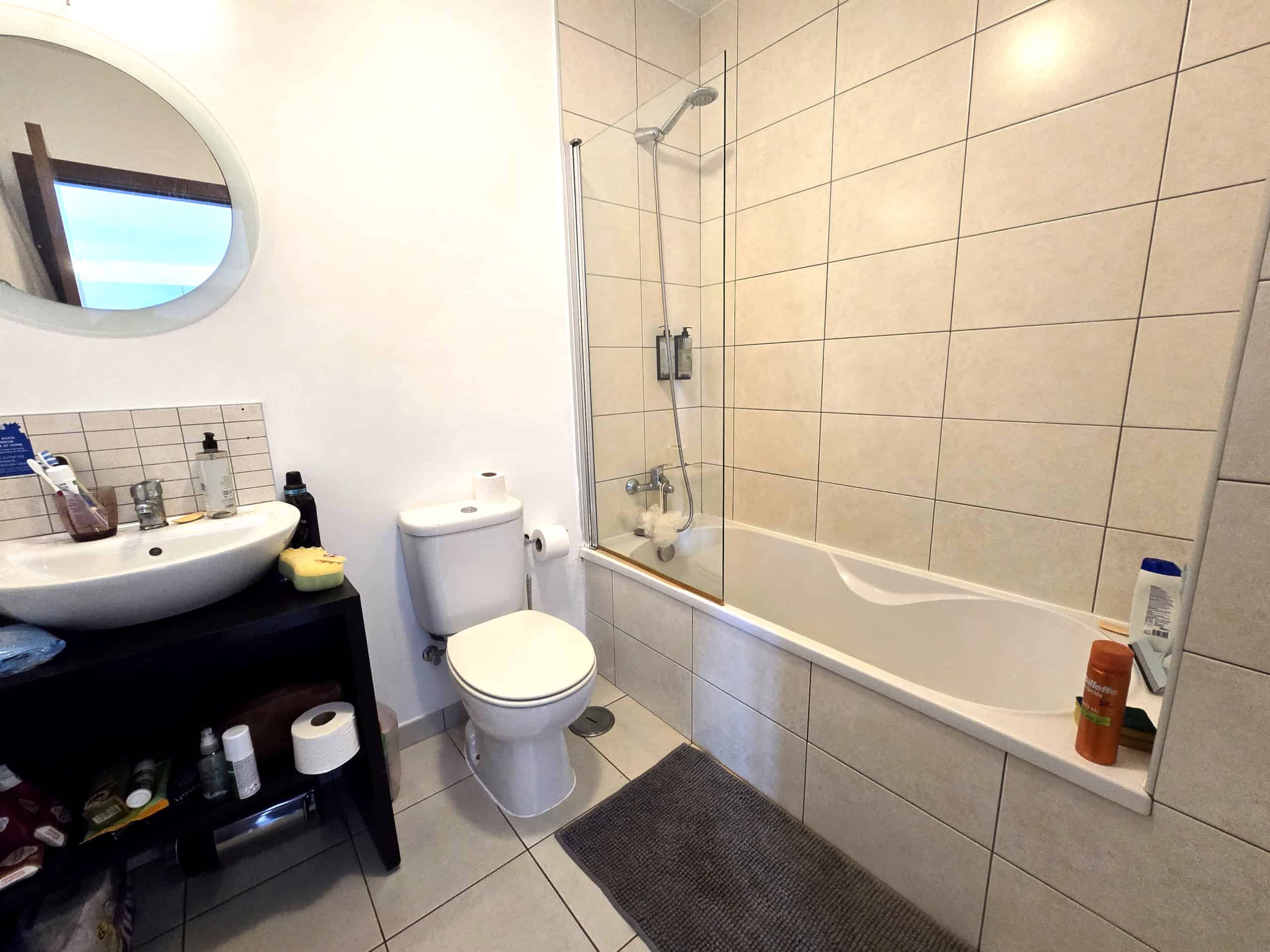 Bathroom: 1 Bed Penthouse Apartment for Sale