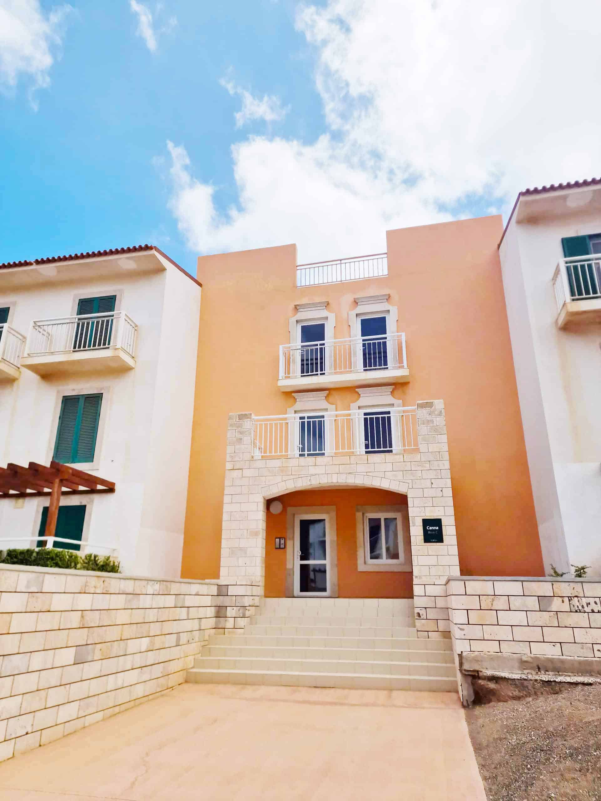 Exterior View - Superb 1-Bed Apartment for Sale – Pool View, Vila Verde