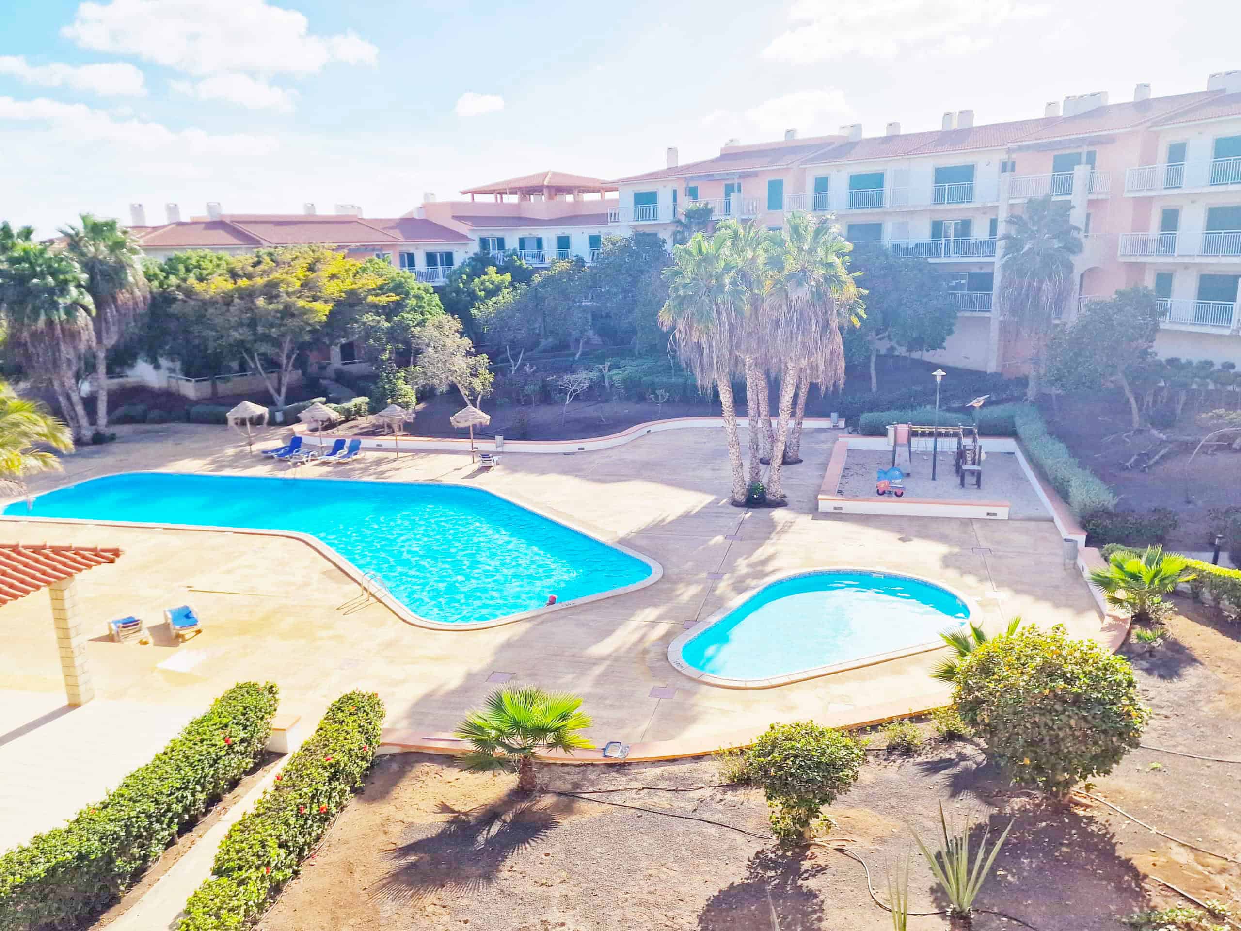 Superb 1-Bed Apartment for Sale – Pool View, Vila Verde