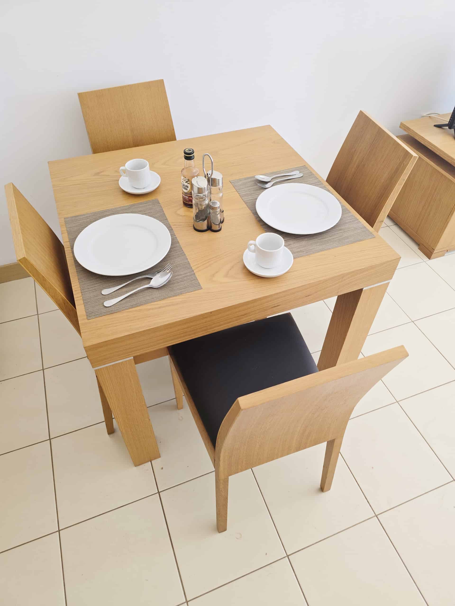 Dining Area: Superb Studio for Sale: Vila Verde