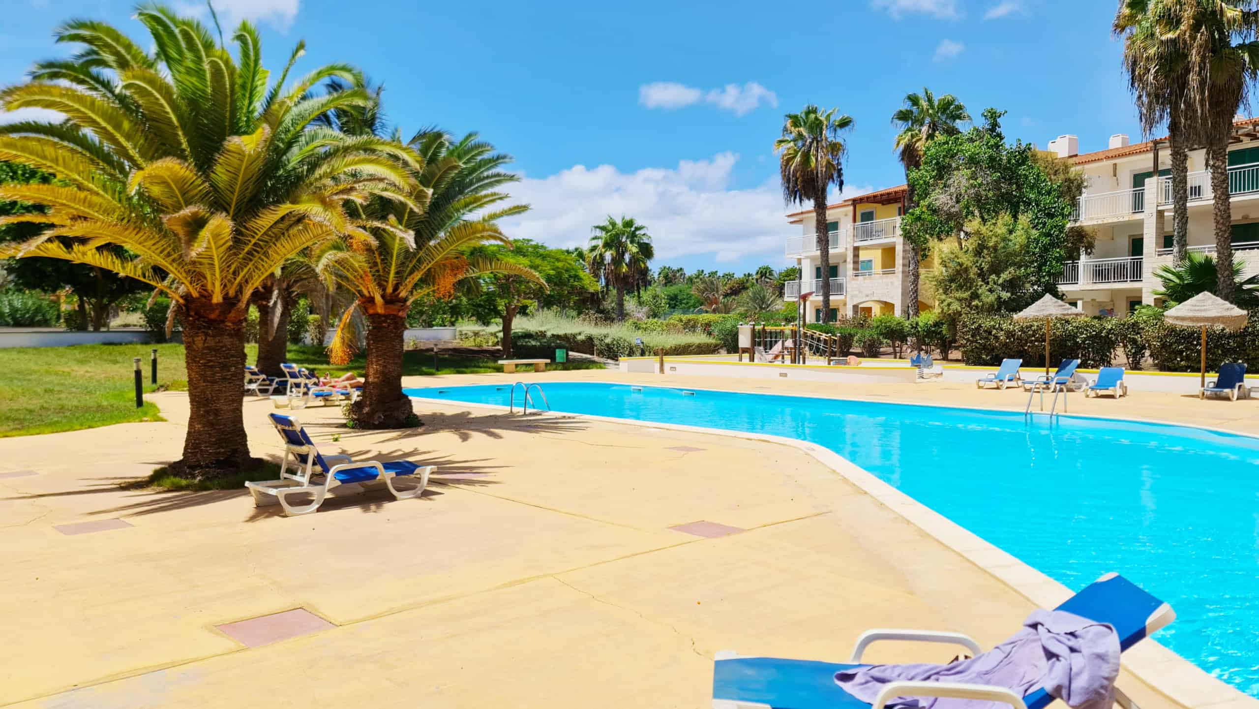 Communal Pool: Superb Studio for Sale: Vila Verde