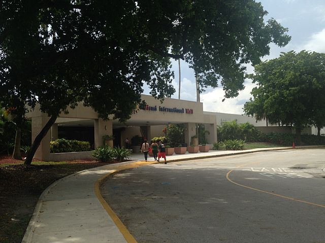 Front Entrance to Miami International Mall