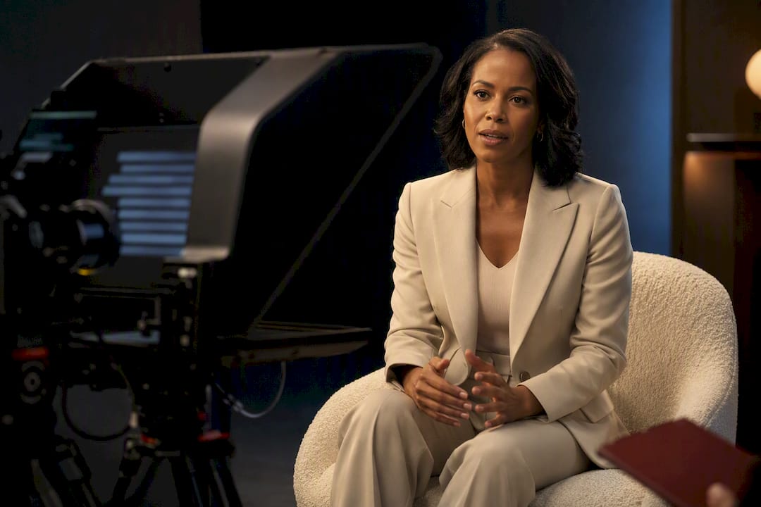 Presenter using aligned studio teleprompter