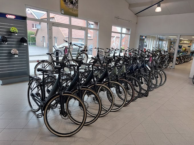 Zweirad Meyer Fahrradgeschäft Große Fahrrad-Auswahl bei Zweirad Meyer in Papenburg.