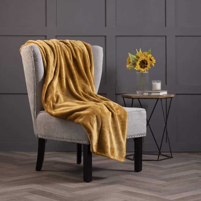 1.7 Tog Rated Heat Holder Fleece Blanket Throw