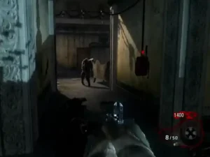 Modo Zombies en Call of Duty Black Ops PS3 con jugadores enfrentando hordas en el mapa Kino der Toten