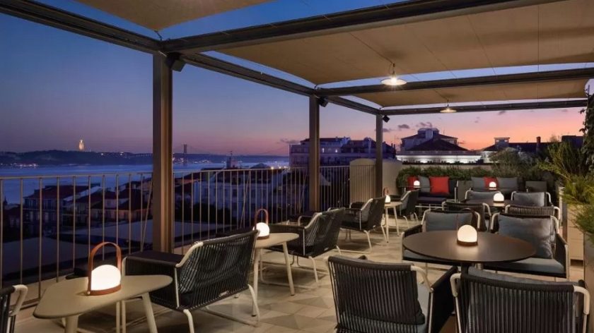 Lissabon stedentrip: Bairro Alto Hotel dakterras