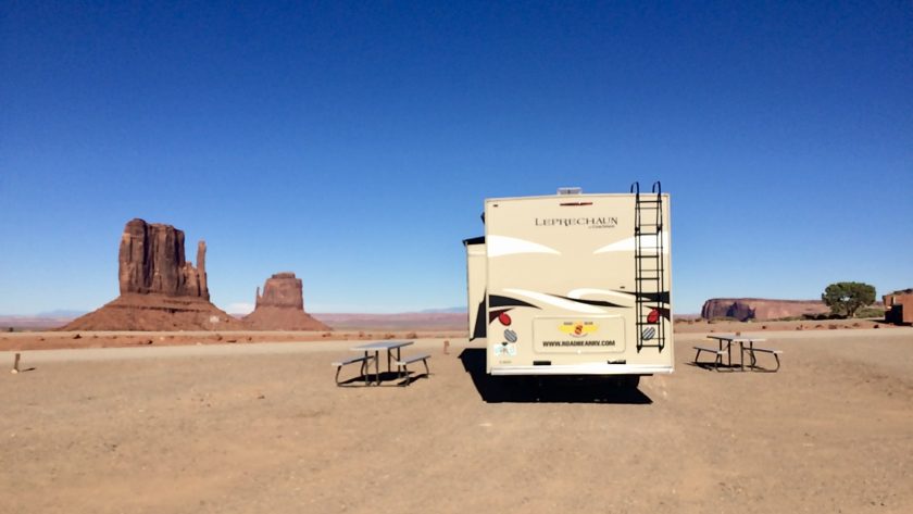 Monument Valley The View Campground camper met uitzicht