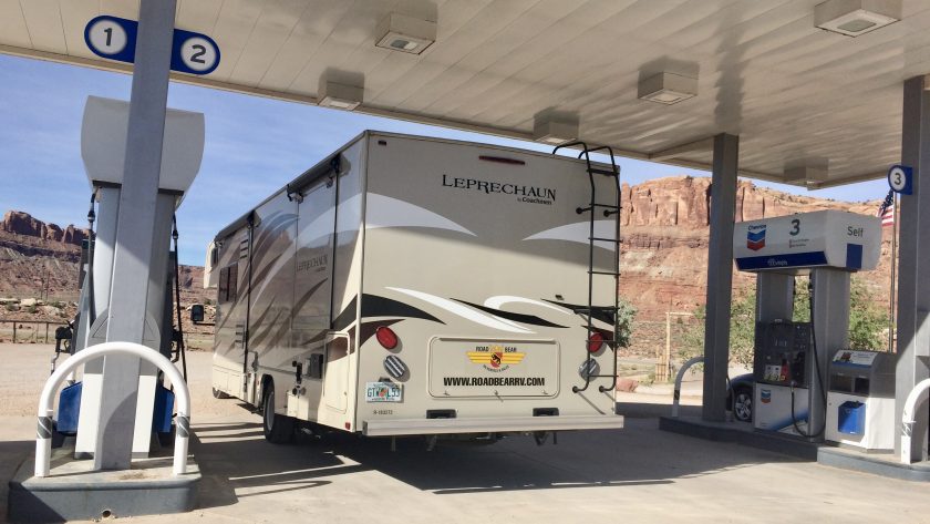 Monument Valley tips en bezienswaardigheden - tanken camper 