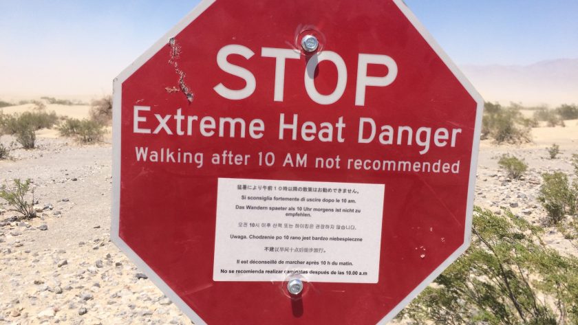 Death Valley in Amerika, extreme heat danger bordje