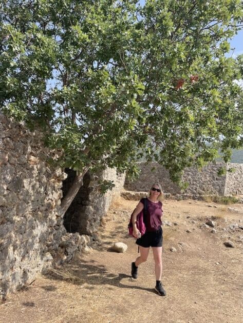 Kasteel Ali Pasha, Parga, Irene onder olijfboom