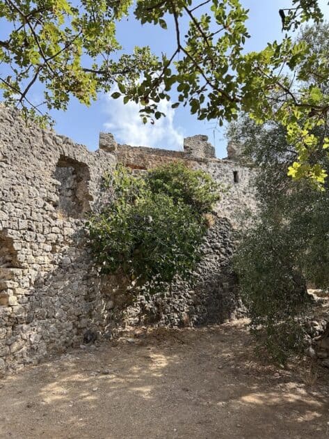 Kasteel Ali Pasha, Parga, olijfboom muur