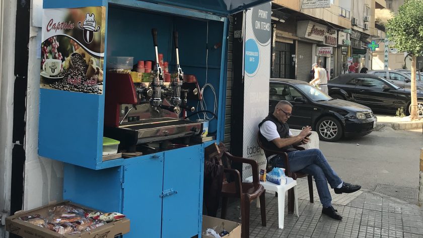 Een stalletje in de wijk Bourj Hammoud in Beirut Libanon