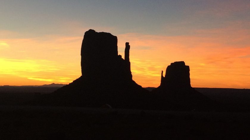 Zonsopkomst in Monument Valley, Amerika
