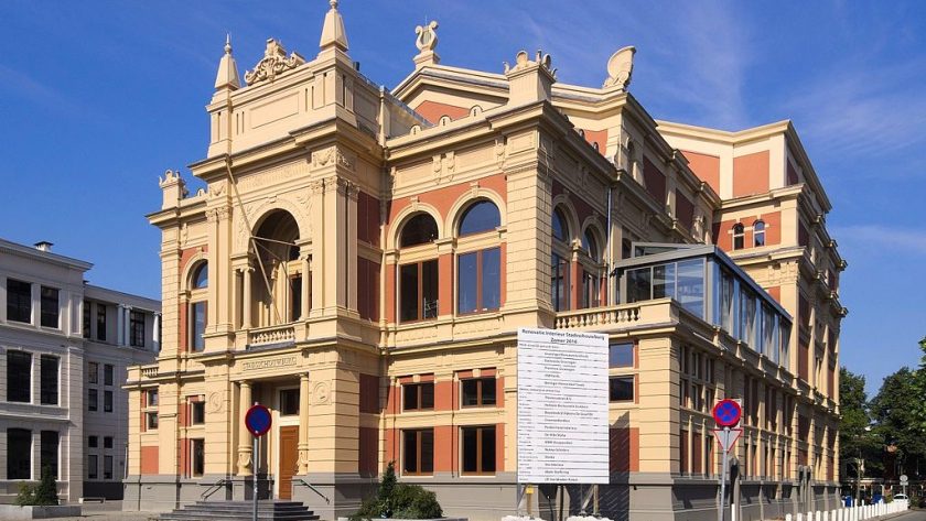 Groningse Stadsschouwburg in de stad Groningen
