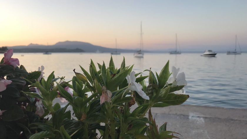 wat te doen in Koroni op de Peloponnesos Griekenland uitzicht op de zee