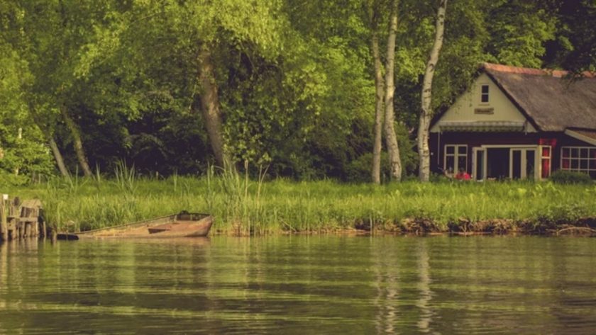 Idyllisch vakantiehuis - natuurhuisje aan het Zuidlaardermeer