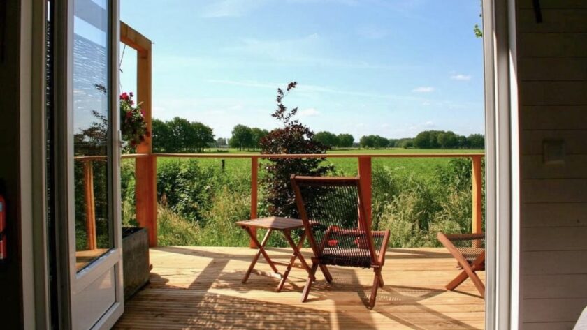 Natuurhuisje in Drenthe - Shepherds hut uitzicht vanaf het terras