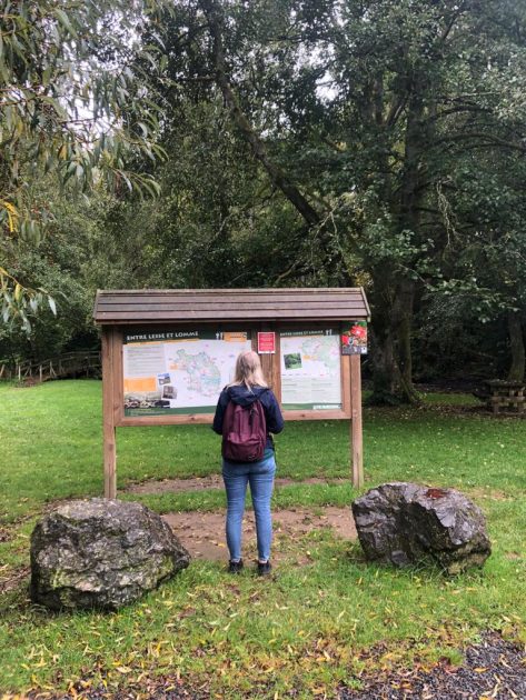Wandelroute van Maissin naar Redu - het informatiebord in het plaatsje Lesse