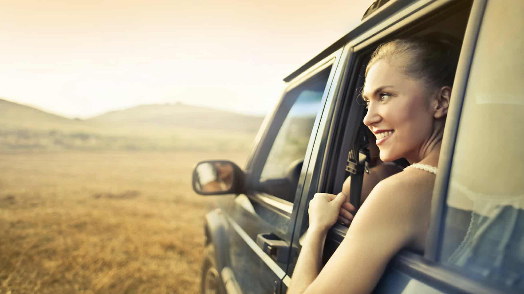 auto vrouw vrijheid