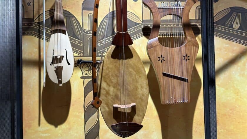 Potes Picos de Europa Spanje - Torre del Infantado tentoonstelling muziekinstrumenten