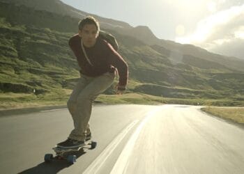 The Secret Life of Walter Mitty, skateboard IJsland