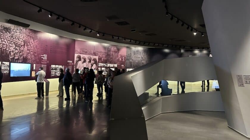 Hoogtepunten Armenië, Yerevan, Armenian Genocide Memorial and Museum museum binnen