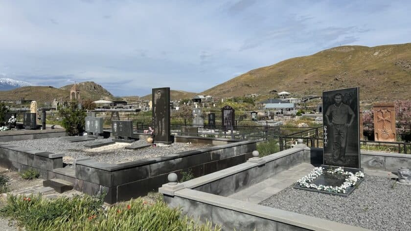 Khor Virap, begraafplaats met graven