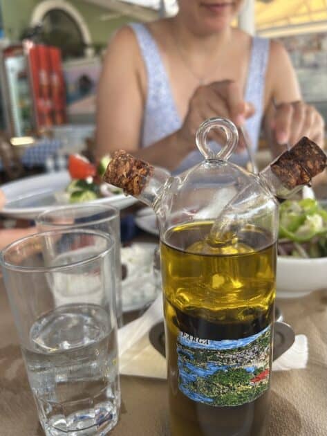 Parga restaurants, lunch Bacchos, olijfolie