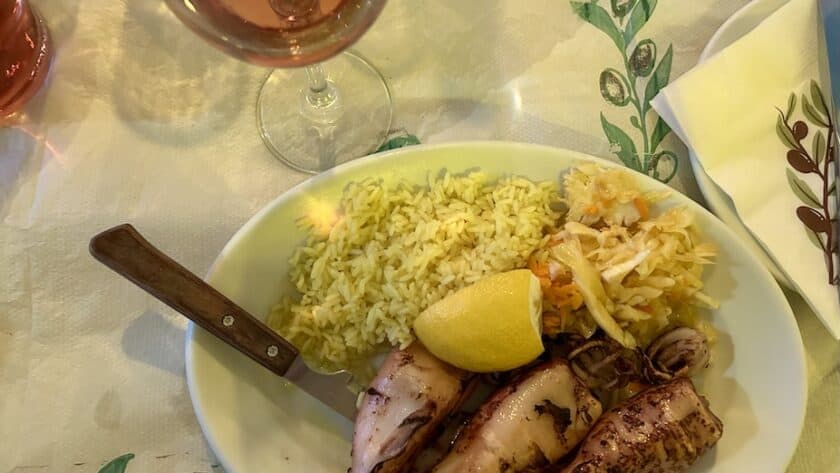 Parga restaurants, taverna Stefanos, verse inktvis