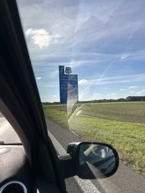 Doen in Drenthe, Hunebedhighway N34 bord