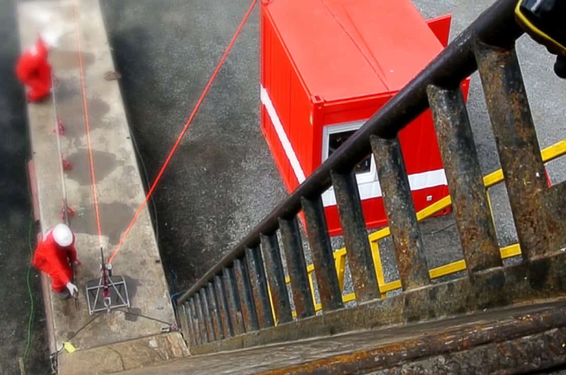 Offshore intervention equipment and monitoring system