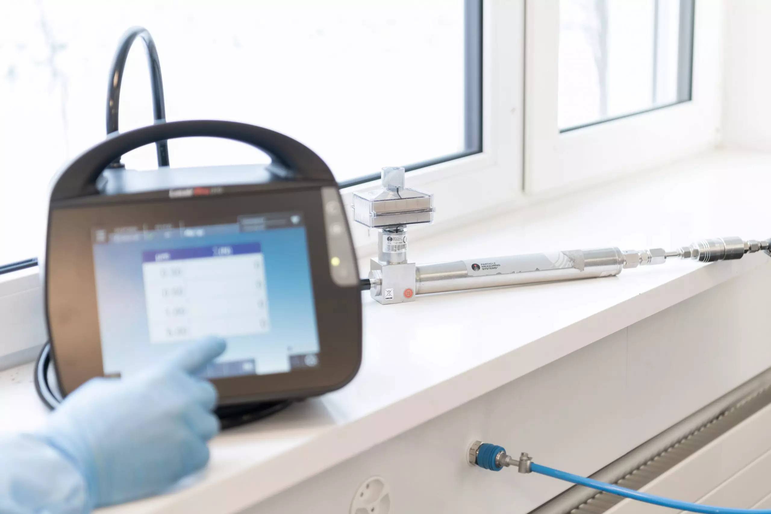Lasair Pro with HPD for differential air pressure services