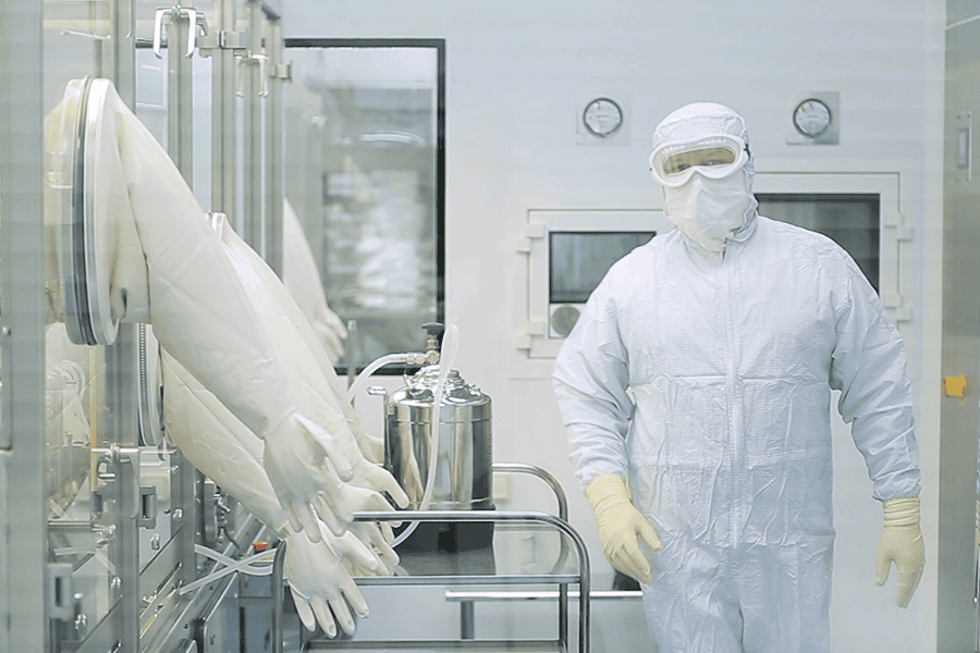 gowning in aseptic production with contamination control from Particle Measuring Systems