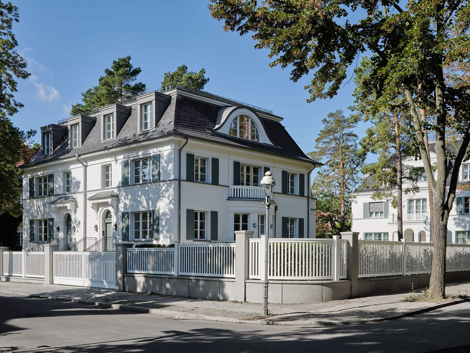 Berlin-Dahlem Gelfertstrasse Strassenansicht