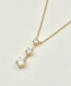 Three stone necklace
