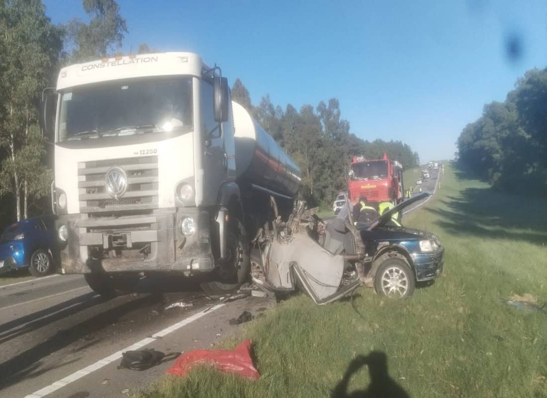 Fatal accidente en ruta 12 deja dos víctimas y varios heridos graves