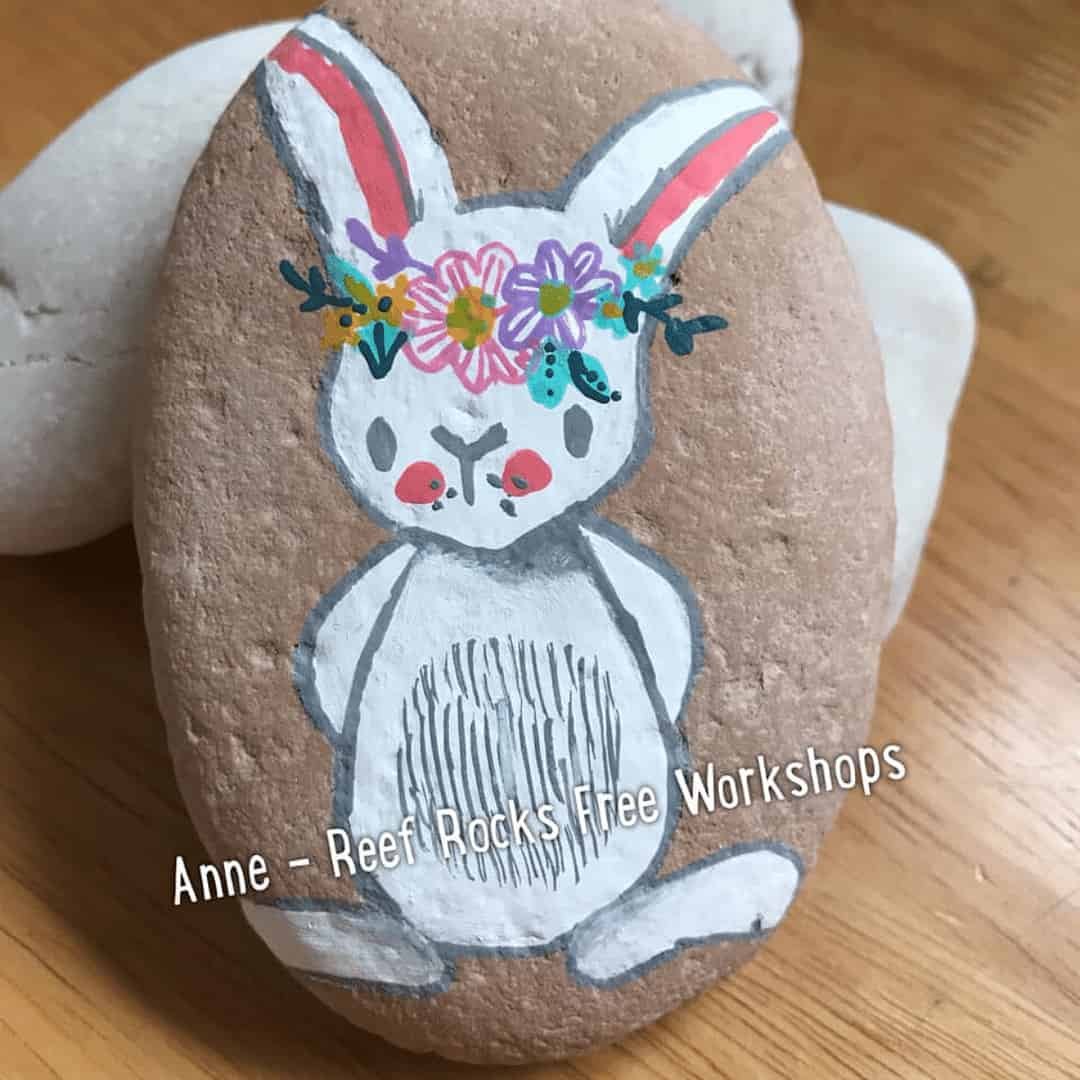 50+ Easy spring Crafts - Painted Rock Ideas To Inspire You 11 bunny painted rock