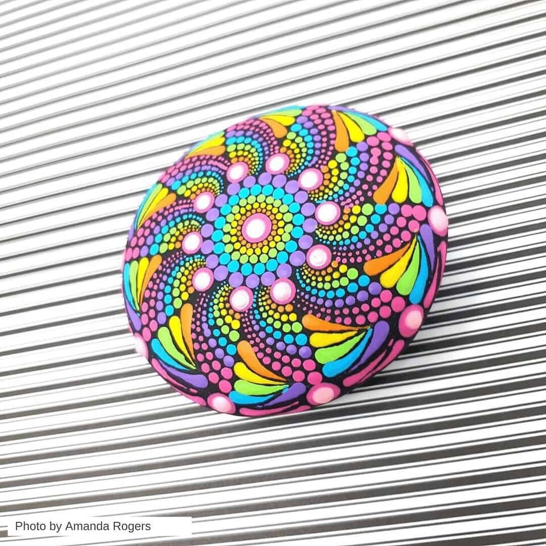 50+ Easy spring Crafts - Painted Rock Ideas To Inspire You 20 pastel mandala rock