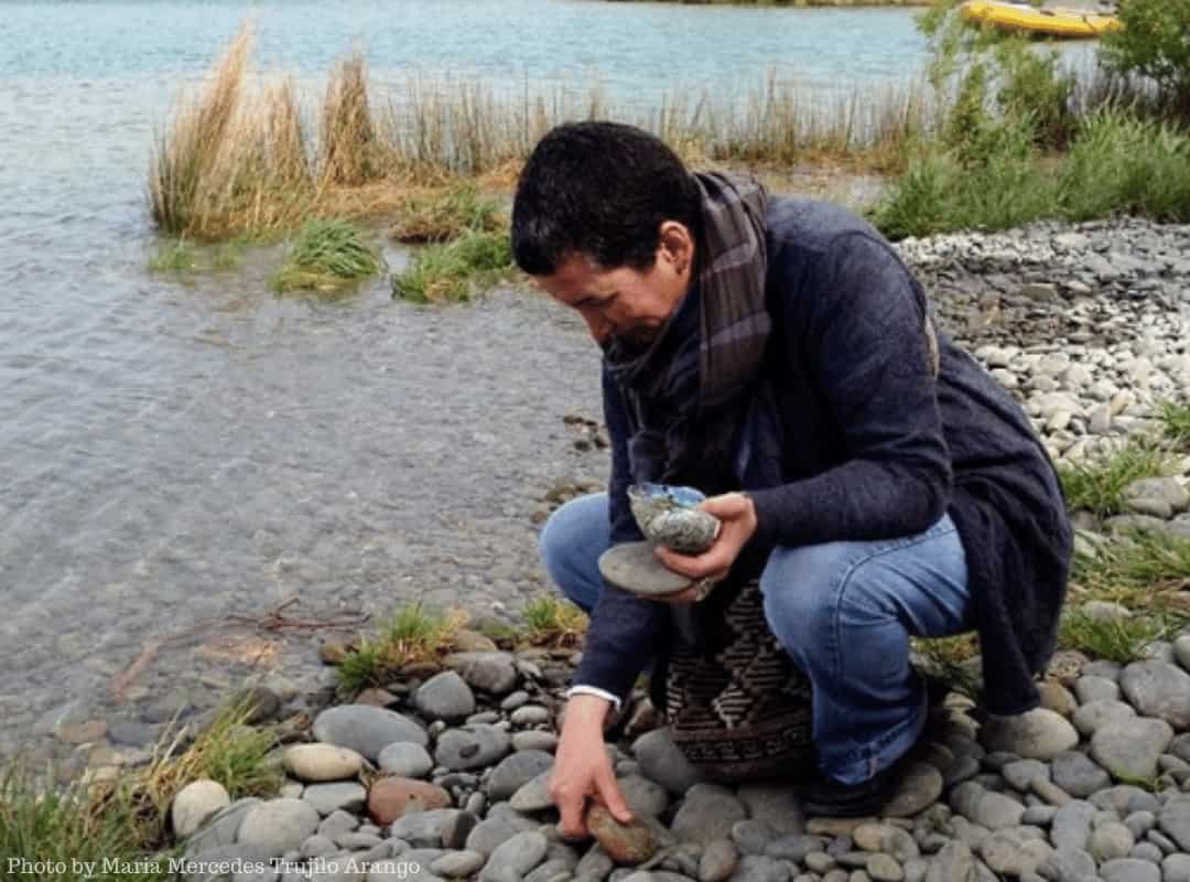 Creative Ways to Paint Mandalas with Maria Mercedes Trujillo 7 gathering stones by a lake