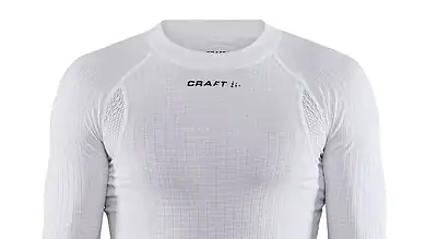Breathable white running thermal top designed for optimal moisture management and athletic performance. Crafted with innovative COOLMAX technology for enhanced comfort during intense training.